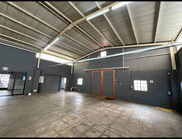 INDUSTRIAL PROPERTY TO RENT IN HENNOPSPARK